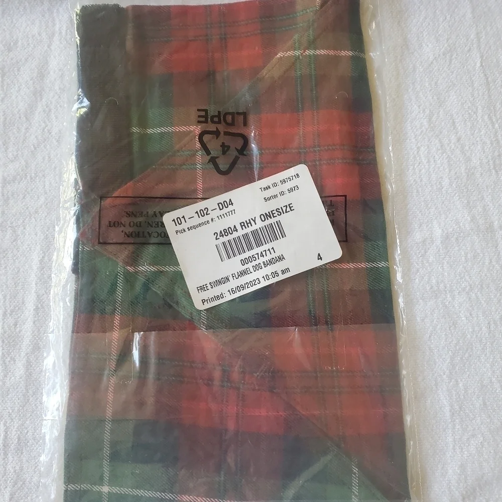 Duluth Trading Co‎ Free Swingin Dog Lovin Flannel Colorful Plaid Bandana